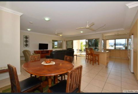 Poinciana Terraces - Accommodation Asia 3