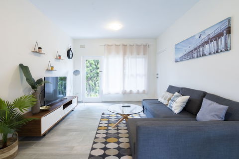 Manly Beach Escape Apartment - Accommodation Guide 5