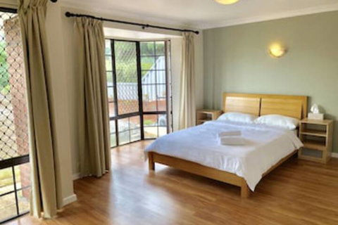 Riverton Lodge - Walk To Shopping Centre - Accommodation Asia 0