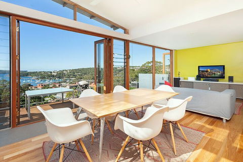 Stunning Architecture Balmoral Views - Accommodation Guide 2