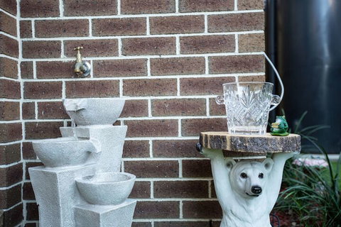 AUJOY 4 Bed Townhouse Burwood 2 - Accommodation Guide 2