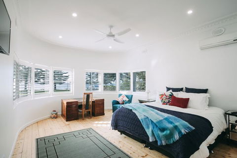Deco Beach Luxury Apartments - Accommodation Asia 5