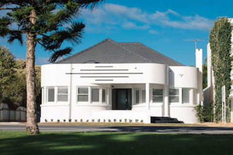 Deco Beach Luxury Apartments - Accommodation Asia 0