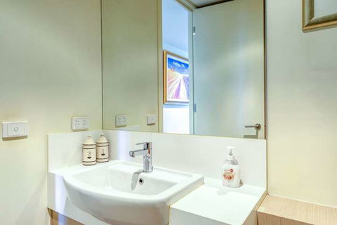 Exquisite 1 Bedroom In Stylish Malvern - Accommodation Guide 5