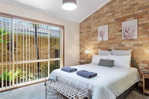 Life's A Beach At Shoal Bay - Accommodation Guide 5