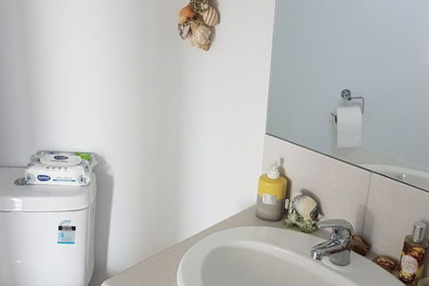 Apartment With Views - Accommodation Guide 6