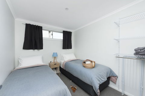 125 Milton - Accommodation Asia 3