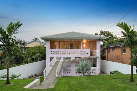 A PERFECT STAY Sunset Beach Summer Breeze - Accommodation Asia 1
