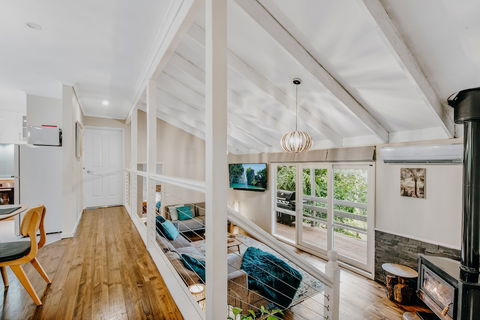 Steep Creek Retreat - Accommodation Guide 5