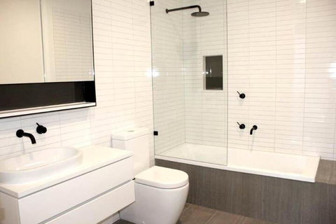 Peaceful 3 BDR In The Heart Of Carlton - Accommodation Guide 4