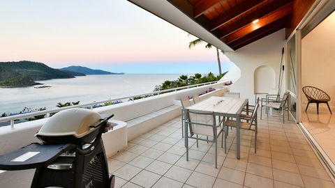 Bella Vista E9 Ocean View Spacious 2 Bed - Accommodation Guide 0