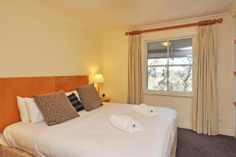 Villa Petit Verdot Located Within Cypress Lakes - Accommodation Asia 7