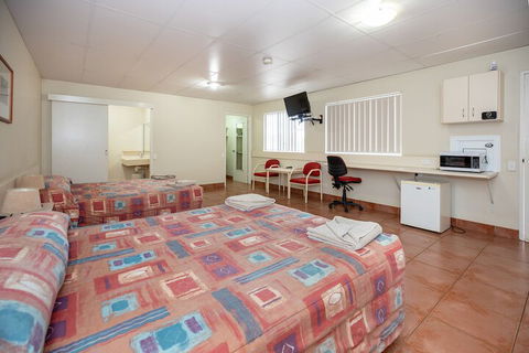 Leichhardt Hotel Motel - Accommodation Asia 3
