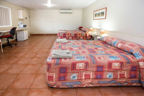 Leichhardt Hotel Motel - Accommodation Asia 4