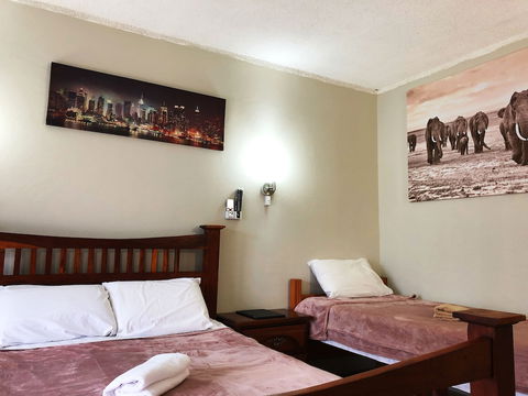 Central Jetty Motel - Accommodation Guide 4