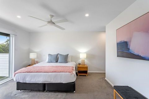 The Zenith 9 Joleen Cresent - Accommodation Guide 3
