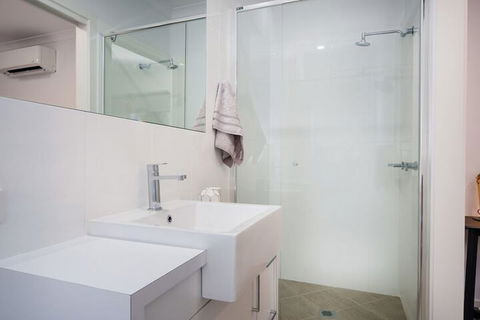 Albury Yalandra Apartment 1 - Accommodation Guide 3