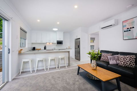 Albury Yalandra Apartment 1 - Accommodation Guide 1