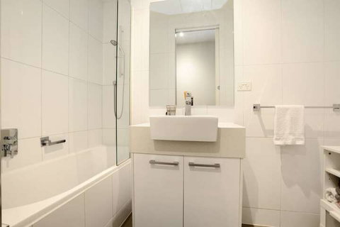 Essendon Sub Penthouse On Napier - Accommodation China 5