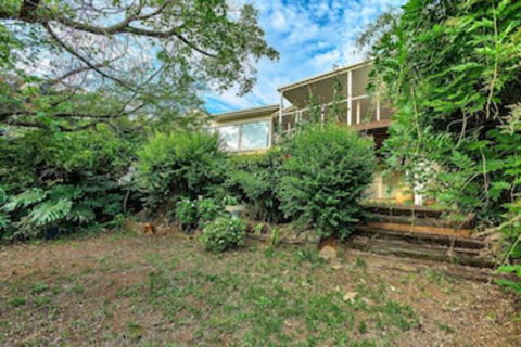 Highview - Accommodation Guide 2