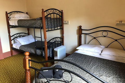 Royal Hotel - Accommodation Asia 1