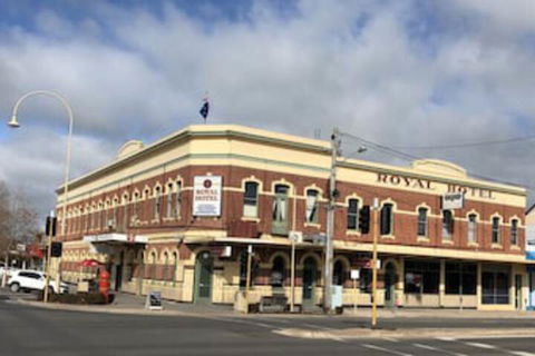 Royal Hotel - Accommodation Asia 0