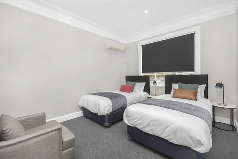 Horse And Jockey Hotel Homebush - Accommodation Asia 3