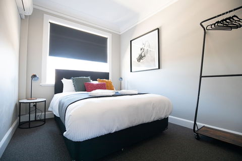 Horse And Jockey Hotel Homebush - Accommodation Asia 4