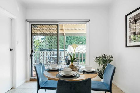 88 Peaceful Blackburn House - Accommodation Asia 1