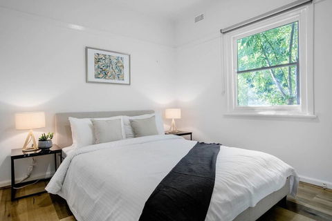 88 Peaceful Blackburn House - Accommodation Asia 6