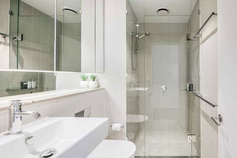 21 Docklands - Accommodation China 6