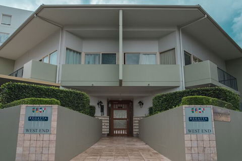 Absolute Riverfront One Bedroom Apartment - Accommodation Asia 1