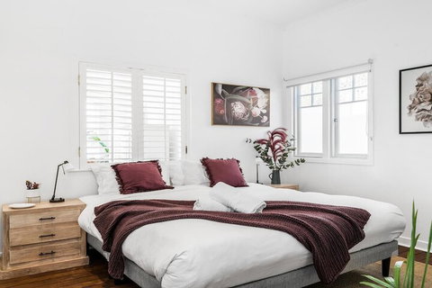 Your Luxury Escape - Alkira - Accommodation Guide 2