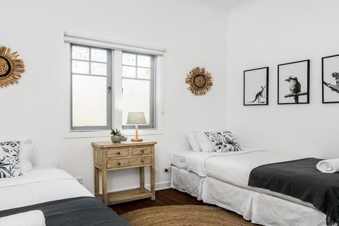 Your Luxury Escape - Alkira - Accommodation Guide 7