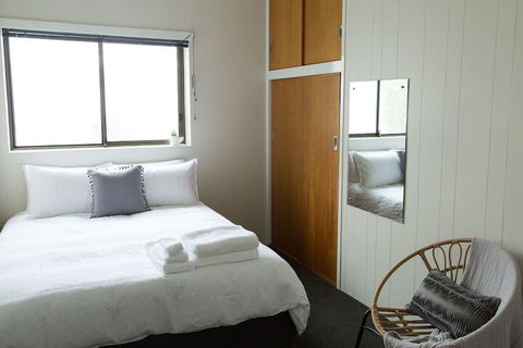 Two Bedroom Gem Short Drive To MONA - Accommodation Guide 6