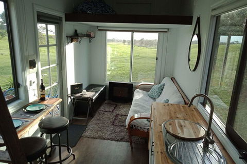 Dyl & Lils Tiny House On Wheels - Accommodation Asia 3