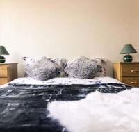Shakespearean Inspired Holiday Resort - Accommodation Asia