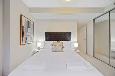 HomeHotel Spacious Luxury Apt Next To Shopping - Accommodation Guide 6