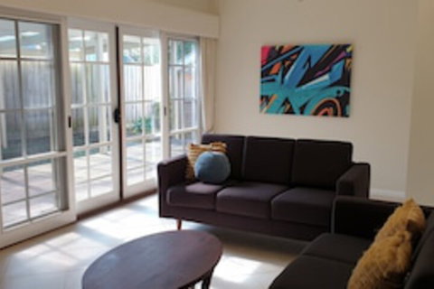 Old World Charm On Shannon - Accommodation Guide 0