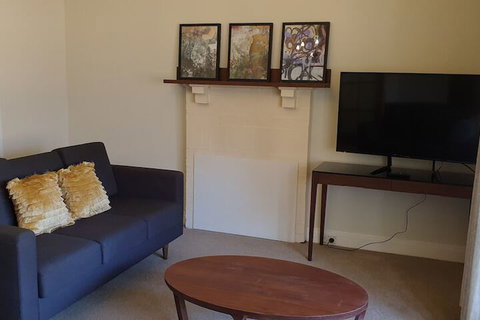 Old World Charm On Shannon - Accommodation Guide 1