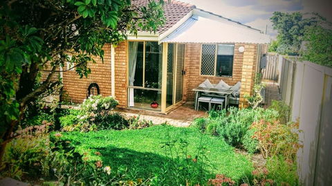 Camelias Boutique Cottage In Dianella - Accommodation Guide 0