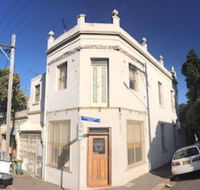 Spacious 3 Bedroom Terrace in Newtown - Accommodation Asia