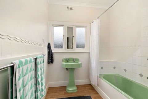 Vintage Sunrise PET Friendly - Accommodation Asia 5