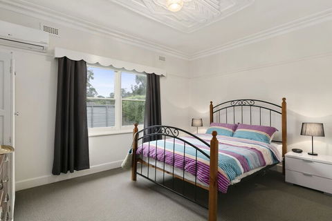 Vintage Sunrise PET Friendly - Accommodation Asia 7