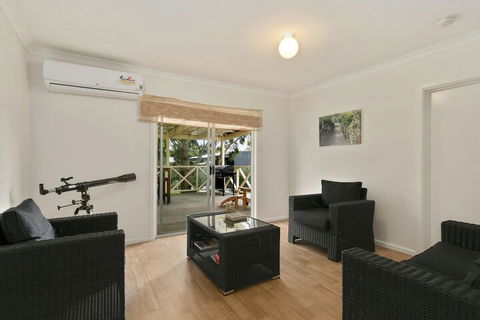 Vintage Sunrise PET Friendly - Accommodation Asia 6