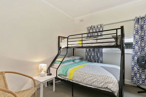 Vintage Sunrise PET Friendly - Accommodation Asia 2