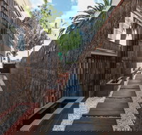 The Jetty Beach Apartment by Ready Set Host - Accommodation China