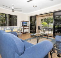 The Mediterranean Beachfront Groundfloor Apartment - Accommodation Asia