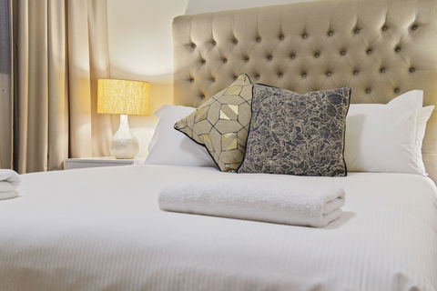 HomeHotel Luxurious Next To Shopping - Accommodation Guide 5
