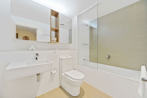 HomeHotel Luxurious Next To Shopping - Accommodation Guide 2